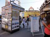 így néz ki a találkozópont, ahol egy kedves lány útbaigazítja majd, megmutatja, hogy melyik buszra szálljanak fel